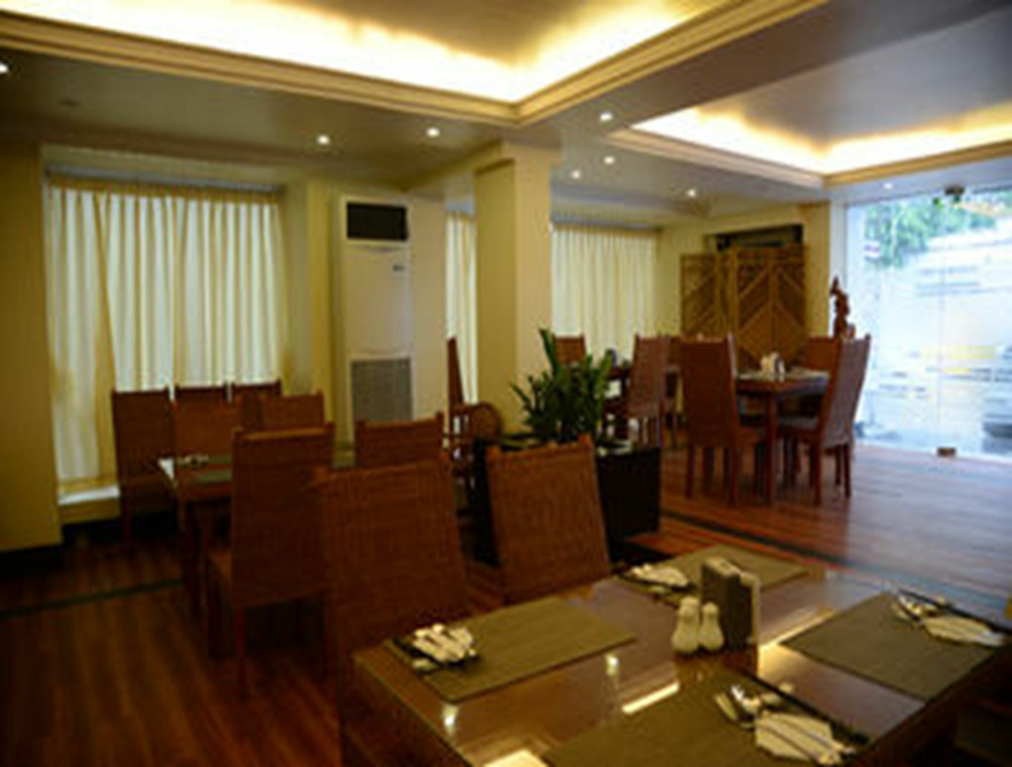 Hotel Wardan Yangon Exterior photo